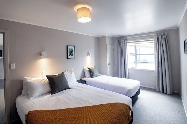 Room 25 of 107
