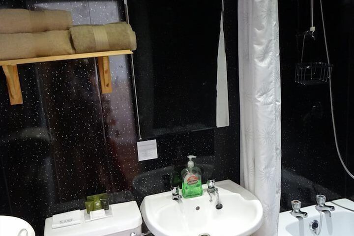 Room 13 of 31