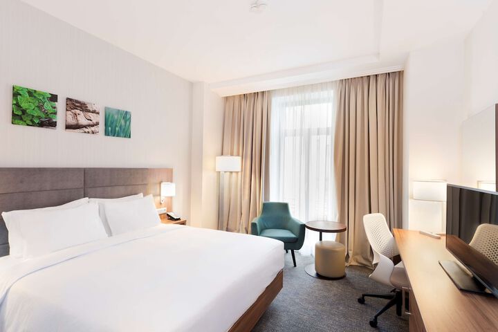 Room 28 of 113