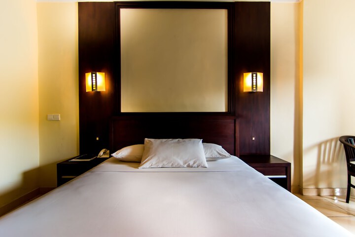 Room 13 of 49