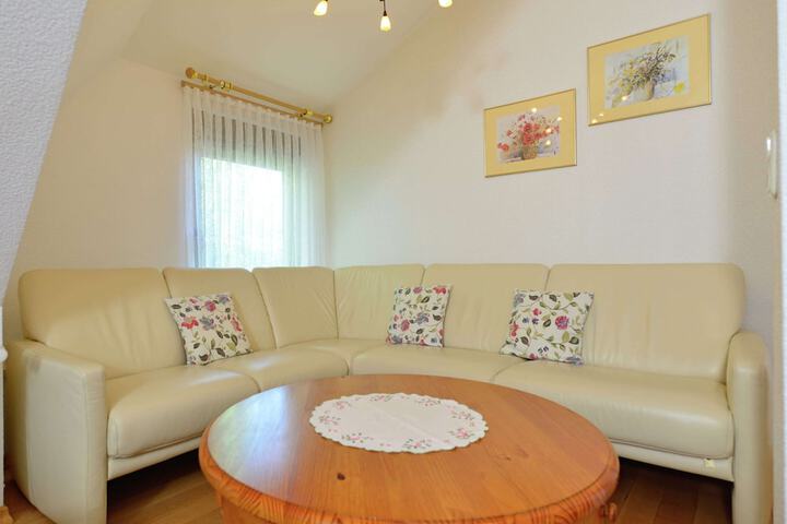 Room 10 of 40
