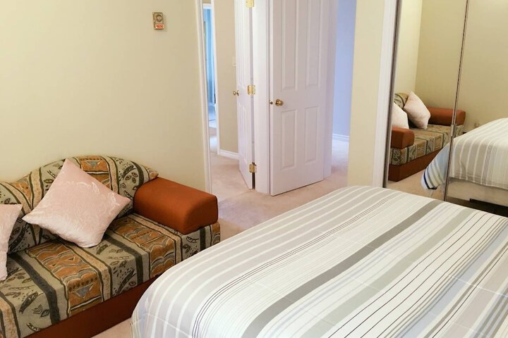 Room 16 of 60