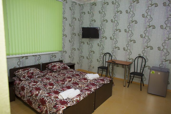 Room 10 of 37