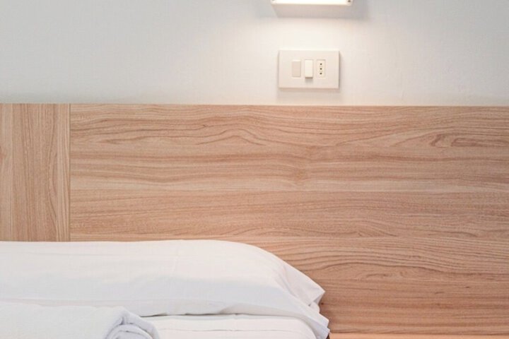 Room 9 of 23