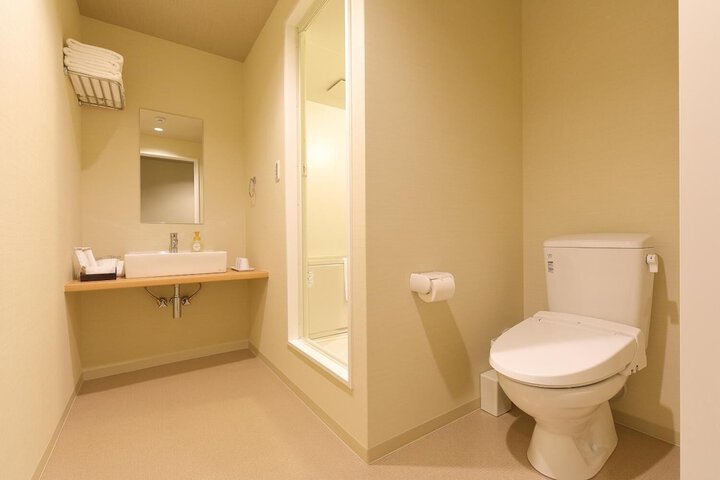 Room 30 of 40