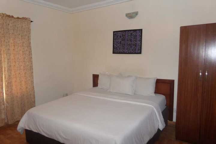 Room 8 of 29