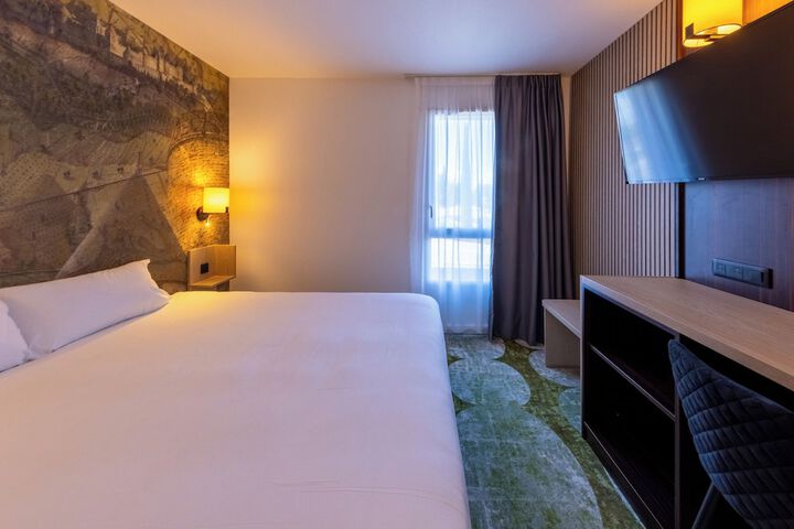 Room 25 of 105