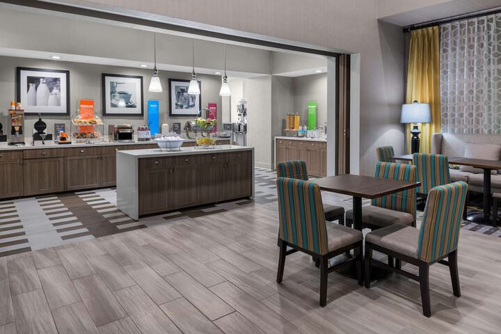 Breakfast area