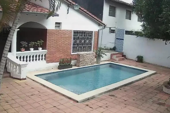Pool 6 of 12