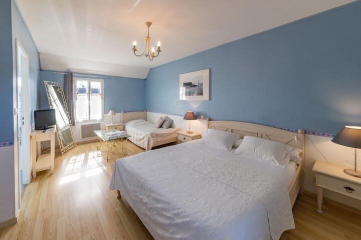 Room 16 of 36