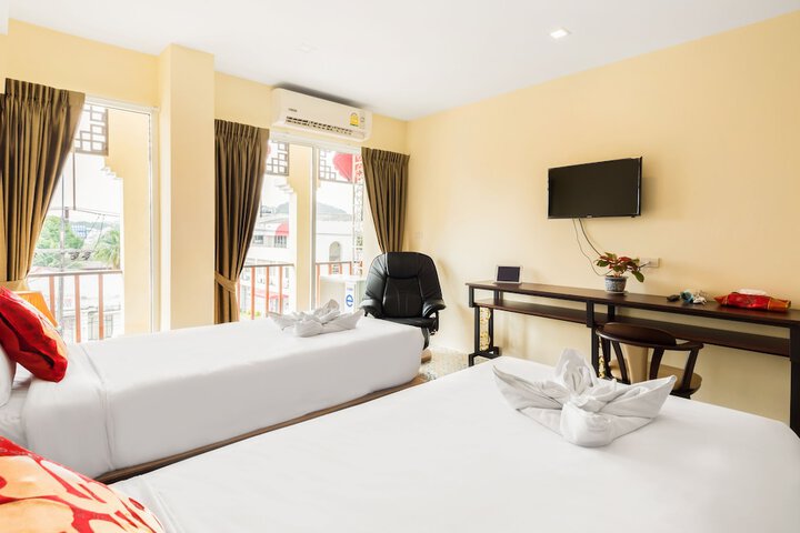 Room 21 of 35