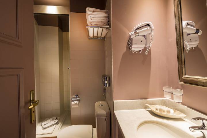 Room 40 of 50