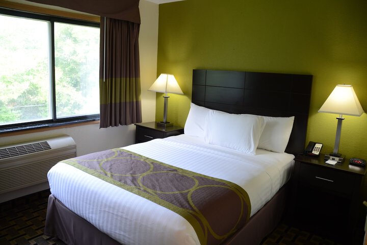 2 Queen Beds (4 of 21)