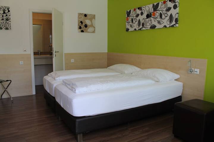 Room 3 of 36