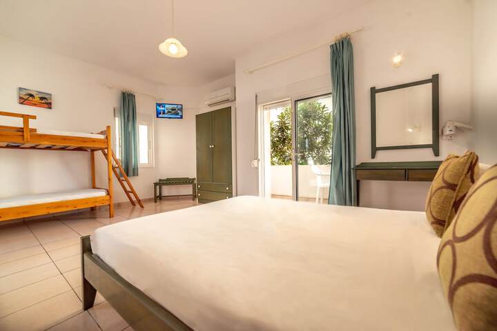 Room 2 of 57
