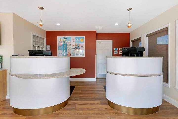 Guest Lobby