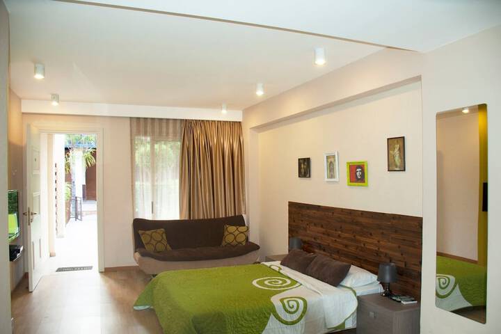 Room 6 of 55