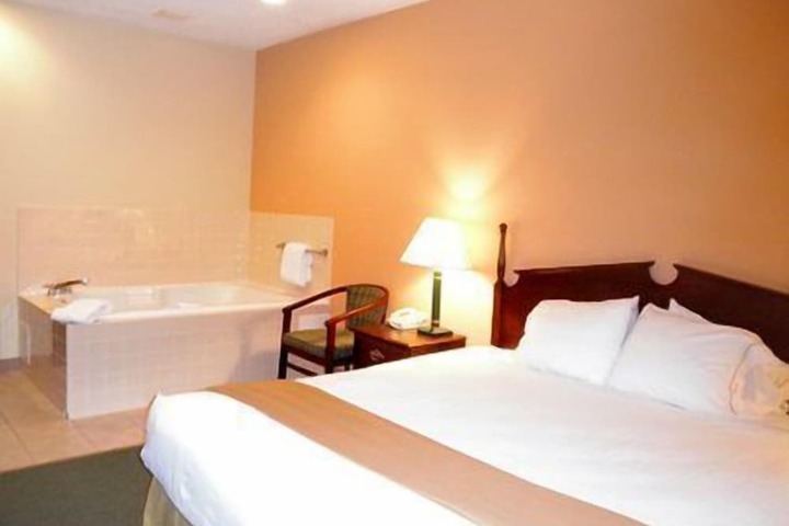 Jetted tub