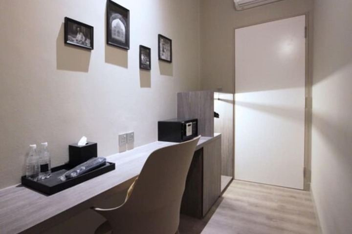 Room 19 of 74