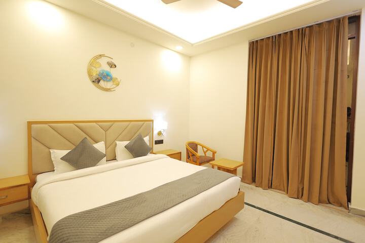 Room 10 of 63