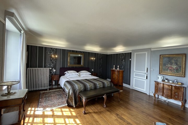 Room 29 of 97