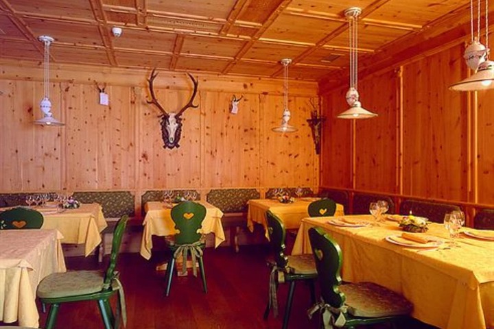 Dining Photos