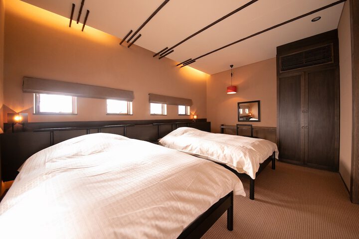 Room 22 of 115