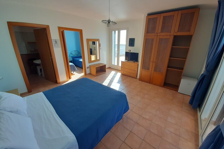 Room 62 of 249