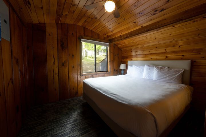 Room 40 of 324