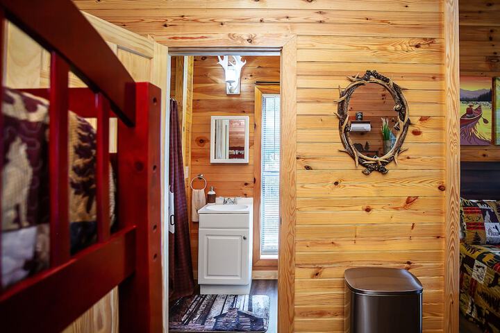 Room 12 of 16