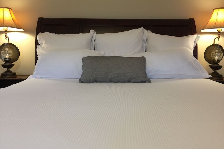 Room 4 of 17