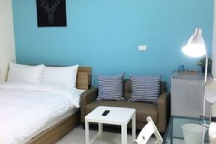 Room 18 of 34