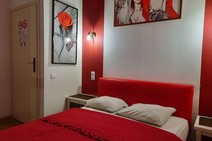 Room 68 of 159