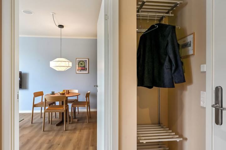 Room 16 of 40