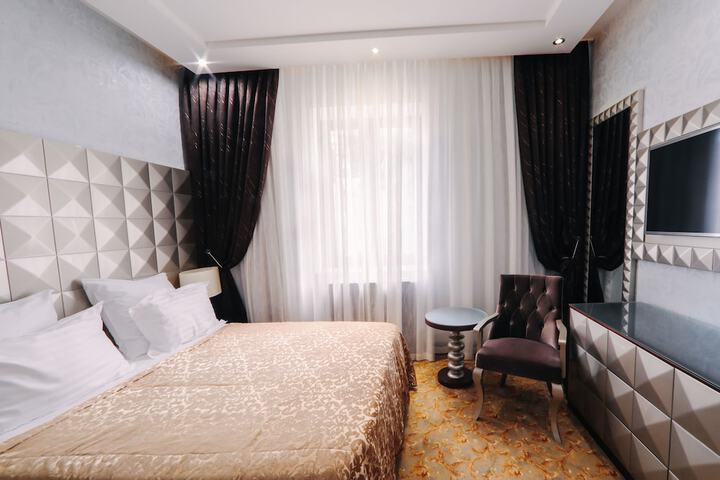 Room 26 of 32