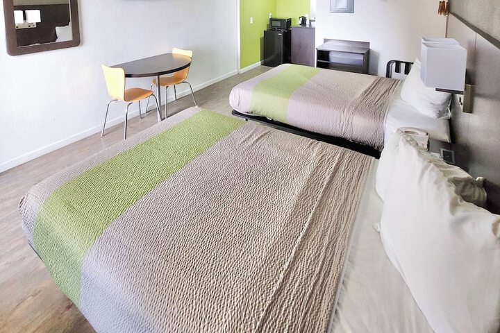 Room 14 of 24