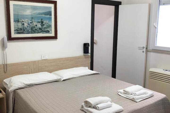 Room 2 of 19