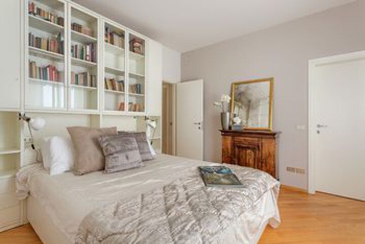 Room 5 of 28