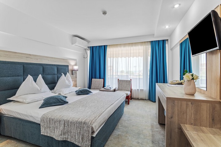 Room 6 of 31