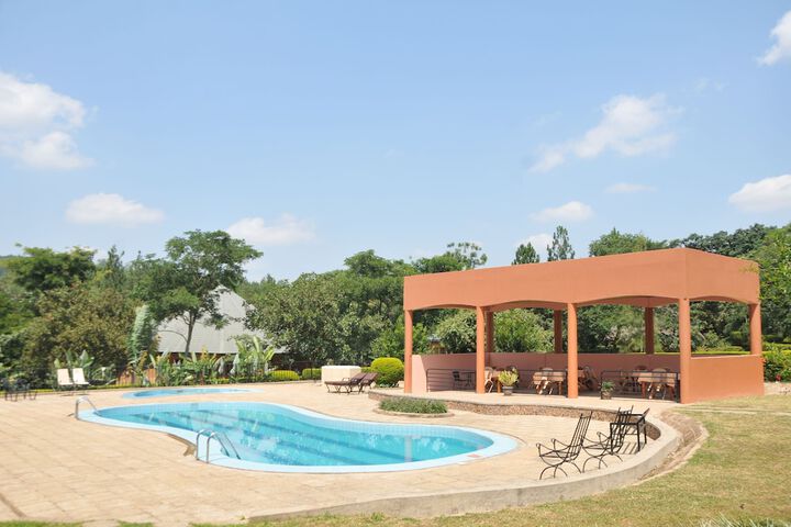 Pool 23 of 38