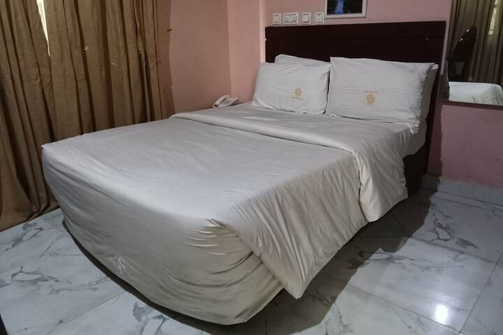 Room 13 of 46