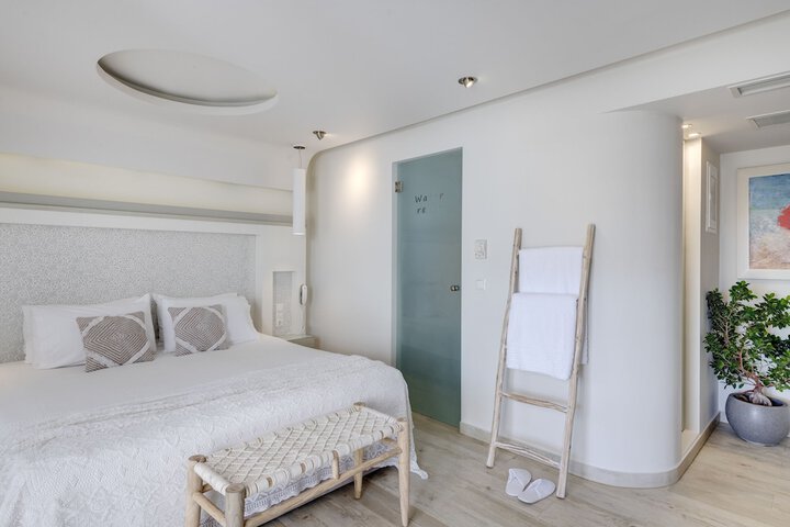 Room 21 of 158