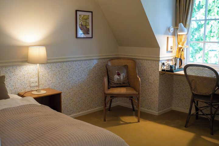 Room 63 of 151
