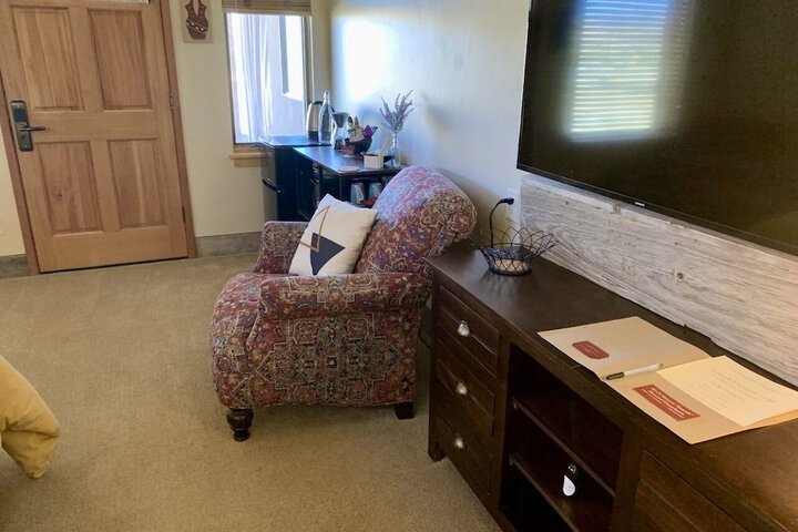 Room 10 of 41
