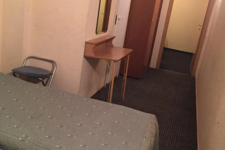 Room 5 of 14
