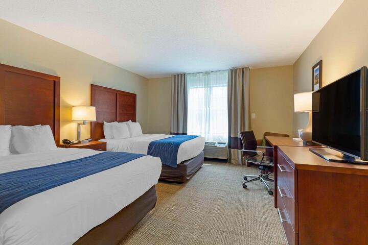 2 Double Beds (2 of 13)