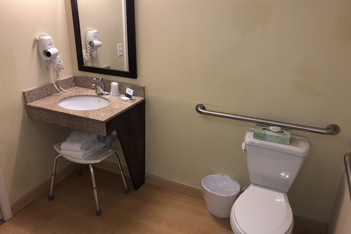 Room 50 of 71