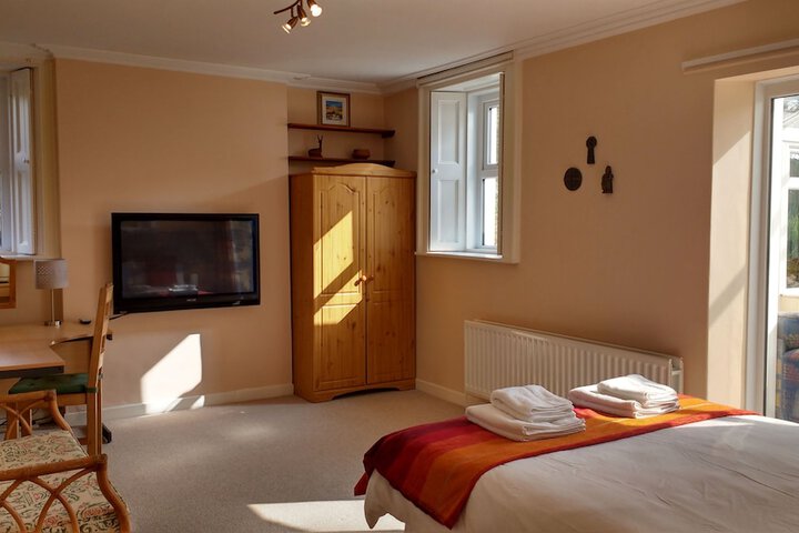 Room 21 of 28