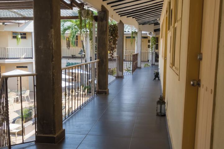 Ballroom/Hall 17 of 22