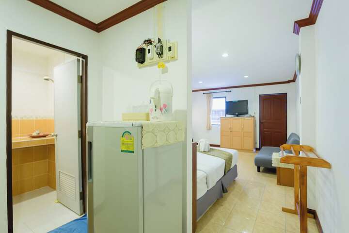 Room 103 of 208
